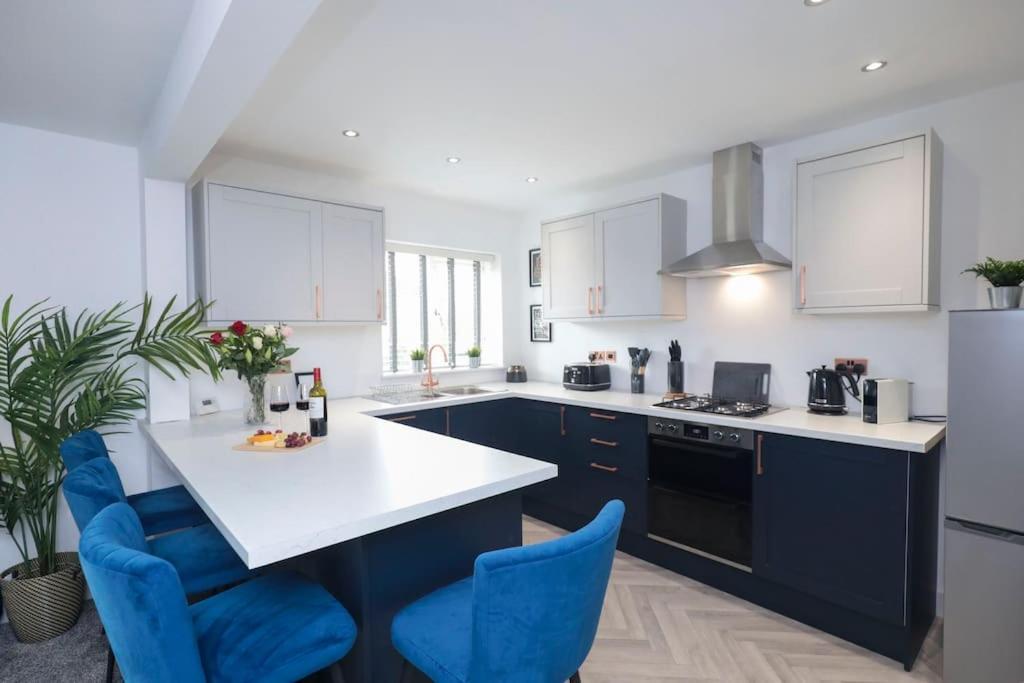 Perfect For Contractors With On Site Parking Villa Brierley Hill Luaran gambar